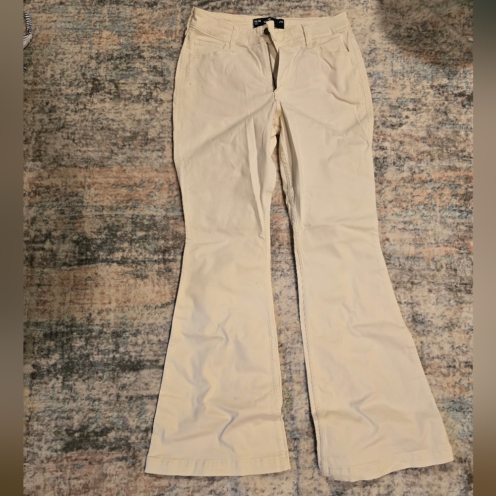 Hollister cream flare jeans SZ 9R